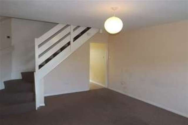  Image of 2 bedroom Terraced house to rent in Oakgrove Way Bridgwater TA6 at Bridgwater, TA6 4UQ