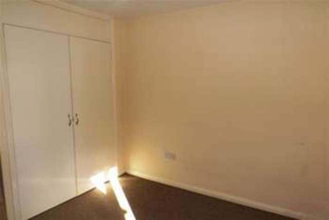  Image of 2 bedroom Terraced house to rent in Oakgrove Way Bridgwater TA6 at Bridgwater, TA6 4UQ