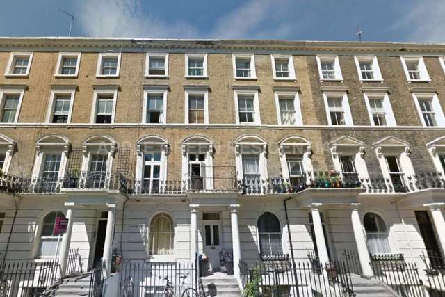  Image of Studio flat to rent in Oakley Square London NW1 at Mornington Crescent NW1 London, NW1 1NH