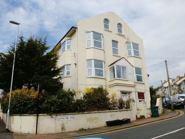  Image of 2 bedroom Flat for sale in Old Shoreham Road Brighton BN1 at Old Shoreham Road  Brighton, BN1 5DD