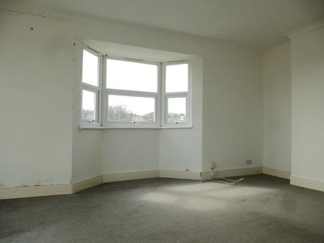 Image of 2 bedroom Flat for sale in Old Shoreham Road Brighton BN1 at Old Shoreham Road  Brighton, BN1 5DD