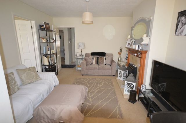 Image of 2 bedroom Detached house to rent in Orchard Close Beaconsfield HP9 at Orchard Close  Beaconsfield, HP9 1TN