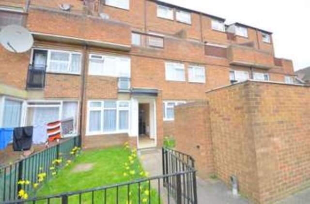  Image of 2 bedroom Maisonette to rent in Outram Place London N1 at Outram Place  Kings Cross, N1 0UX