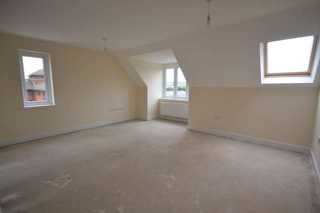  Image of 2 bedroom Flat to rent in Oxford Road Reading RG30 at Oxford Road  Reading, RG30 1EH