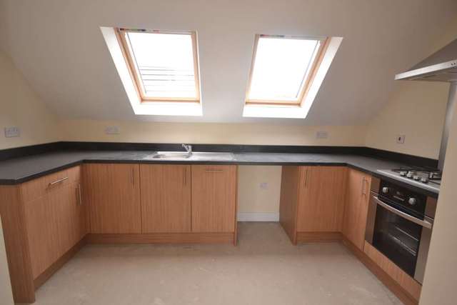  Image of 2 bedroom Flat to rent in Oxford Road Reading RG30 at Oxford Road  Reading, RG30 1EH