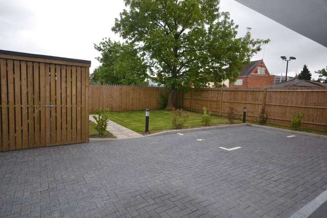  Image of 2 bedroom Flat to rent in Oxford Road Reading RG30 at Oxford Road  Reading, RG30 1EH