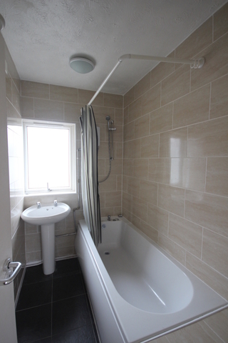  Image of 3 bedroom End of Terrace to rent in Oxton Way Leeds LS9 at Oxton Way  Leeds, W.Yorkshire, LS9 7RX
