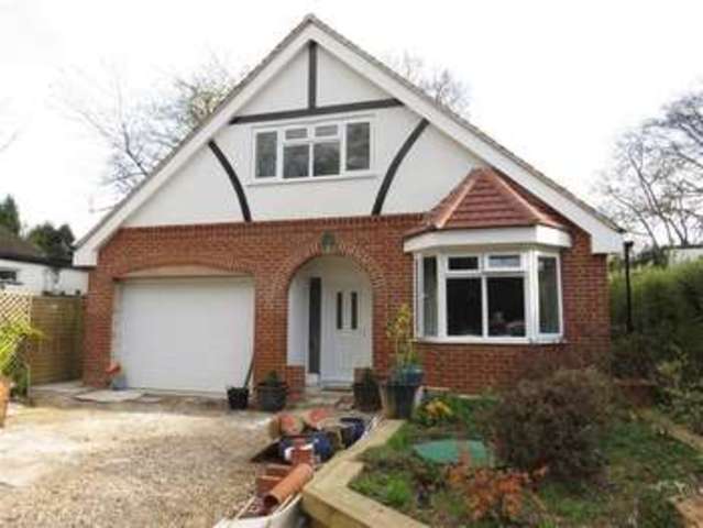  Image of 4 bedroom Detached house for sale in Newtown Upper Basildon Reading RG8 at Pangbourne Road  Upper Basildon, RG8 8JG