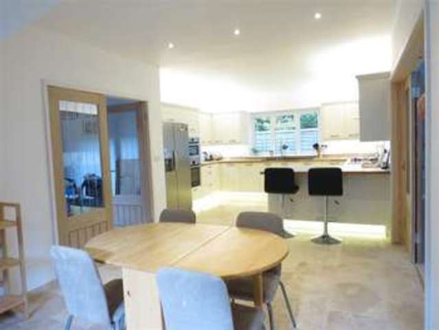  Image of 4 bedroom Detached house for sale in Newtown Upper Basildon Reading RG8 at Pangbourne Road  Upper Basildon, RG8 8JG