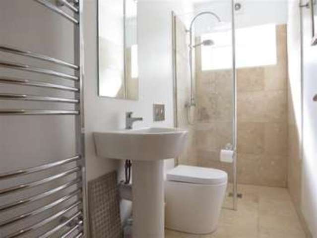  Image of 4 bedroom Detached house for sale in Newtown Upper Basildon Reading RG8 at Pangbourne Road  Upper Basildon, RG8 8JG
