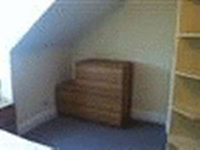  Image of 1 bedroom Flat to rent in Park Avenue Ilford IG1 at Park Avenue  Ilford, IG1 4RS