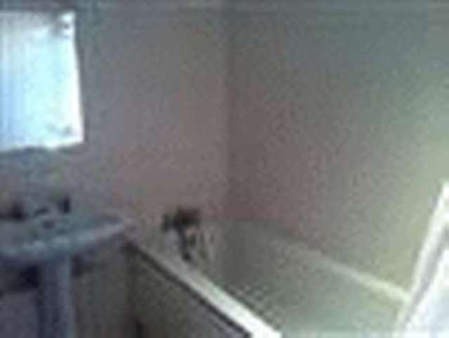  Image of 1 bedroom Flat to rent in Park Avenue Ilford IG1 at Park Avenue  Ilford, IG1 4RS