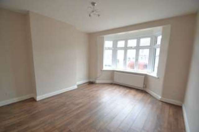  Image of 3 bedroom Detached house to rent in Park Lane Hornchurch RM11 at Park Lane  Hornchurch, RM11 1BH