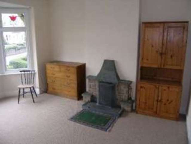  Image of 1 bedroom Flat to rent in Park Lane Macclesfield SK11 at Park Lane Flat 4 MACCLESFIELD, SK11 8AE