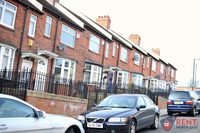  Image of 2 bedroom Flat to rent in Parmontley Street Newcastle upon Tyne NE15 at Parmontley Street Benwell Rudchester, NE15 6AT