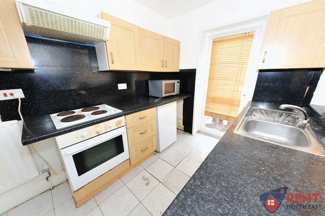  Image of 2 bedroom Flat to rent in Parmontley Street Newcastle upon Tyne NE15 at Parmontley Street Benwell Rudchester, NE15 6AT