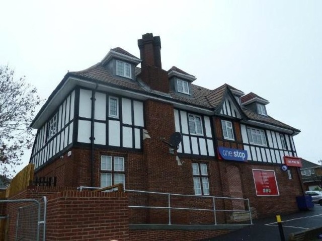  Image of 1 bedroom Flat to rent in Peartree Avenue Southampton SO19 at 82-84 Peartree Avenue Bitterne Not specified, SO19 7JP