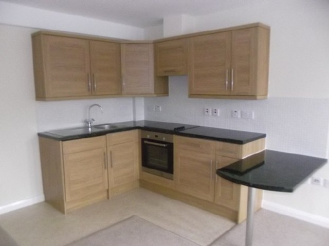  Image of 1 bedroom Flat to rent in Peartree Avenue Southampton SO19 at 82-84 Peartree Avenue Bitterne Not specified, SO19 7JP