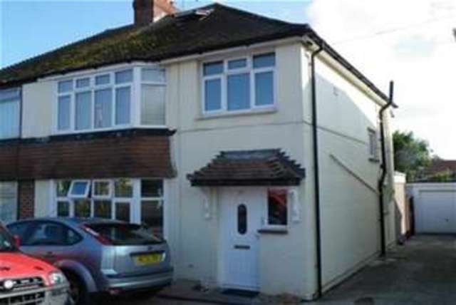  Image of 1 bedroom Flat to rent in Penhill Road Lancing BN15 at Lancing, BN15 8HG