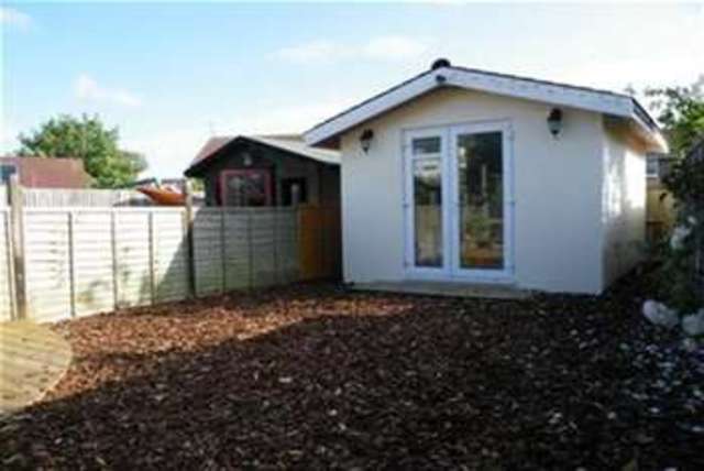  Image of 1 bedroom Flat to rent in Penhill Road Lancing BN15 at Lancing, BN15 8HG