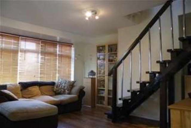  Image of 1 bedroom Flat to rent in Penhill Road Lancing BN15 at Lancing, BN15 8HG