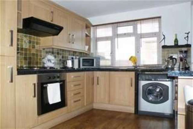  Image of 1 bedroom Flat to rent in Penhill Road Lancing BN15 at Lancing, BN15 8HG