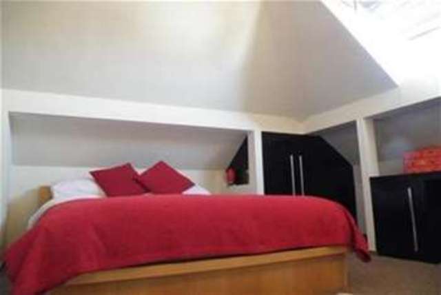  Image of 1 bedroom Flat to rent in Penhill Road Lancing BN15 at Lancing, BN15 8HG