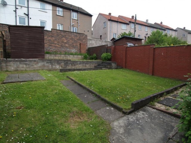  Image of 3 bedroom Terraced house to rent in Pentland Terrace Dunfermline KY11 at Dunfermline Fife Fife, KY11 4RT