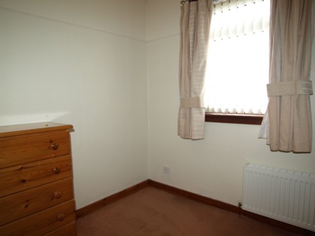  Image of 3 bedroom Terraced house to rent in Pentland Terrace Dunfermline KY11 at Dunfermline Fife Fife, KY11 4RT