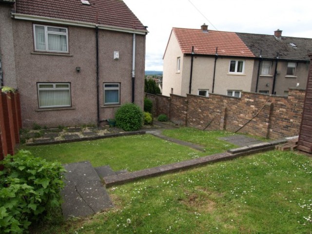  Image of 3 bedroom Terraced house to rent in Pentland Terrace Dunfermline KY11 at Dunfermline Fife Fife, KY11 4RT
