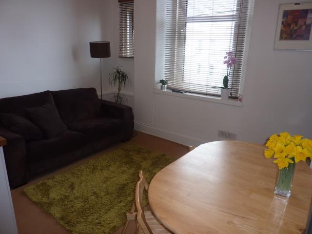  Image of 1 bedroom Flat to rent in Piersfield Grove Edinburgh EH8 at Meadowbank Edinburgh Edinburgh, EH8 7BU