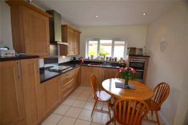  Image of 6 bedroom Detached house for sale in Pigeon Grove Bracknell RG12 at Bracknell Berkshire Popeswood, RG12 8AP