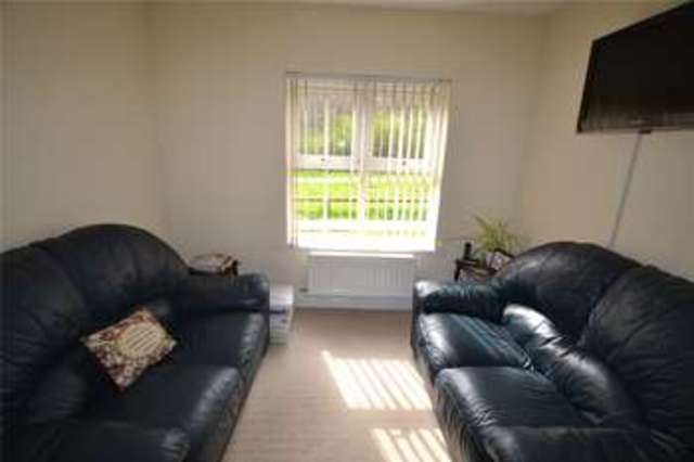  Image of 6 bedroom Detached house for sale in Pigeon Grove Bracknell RG12 at Bracknell Berkshire Popeswood, RG12 8AP