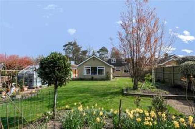  Image of 5 bedroom Detached house for sale in Pine Drive Finchampstead Wokingham RG40 at Finchampstead Wokingham Finchampstead, RG40 3LE
