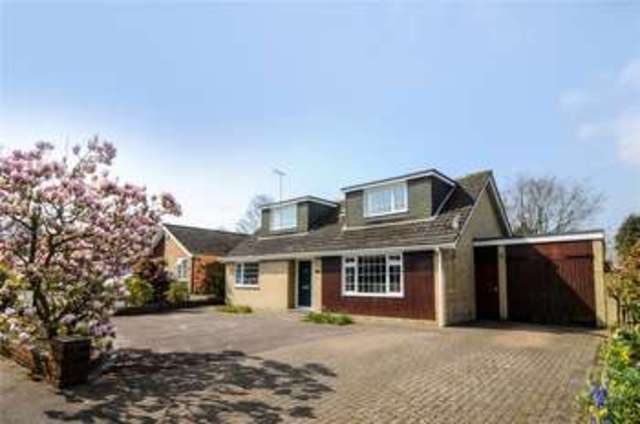  Image of 5 bedroom Detached house for sale in Pine Drive Finchampstead Wokingham RG40 at Finchampstead Wokingham Finchampstead, RG40 3LE