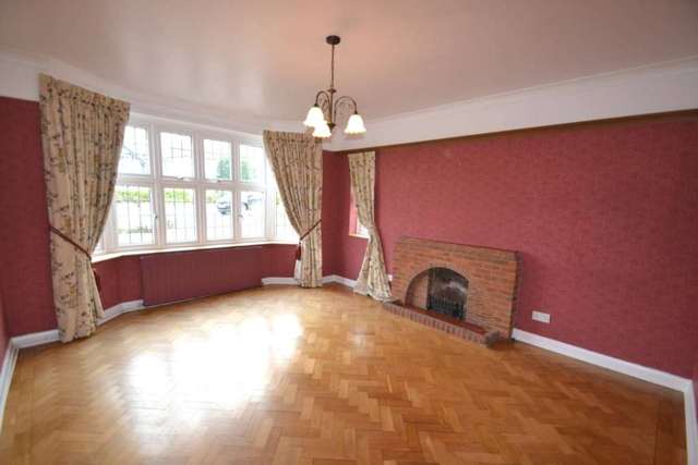 Image of 4 bedroom Detached house to rent in Pine Hill Epsom KT18 at Pine Hill  Epsom, KT18 7BG