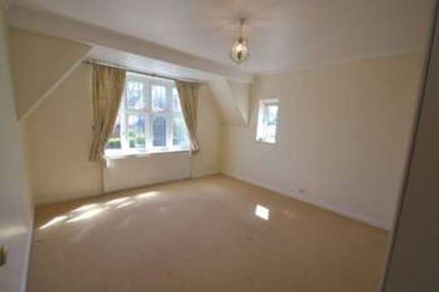 Image of 4 bedroom Detached house to rent in Pine Hill Epsom KT18 at Pine Hill  Epsom, KT18 7BG