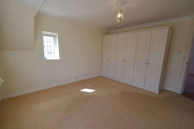  Image of 4 bedroom Detached house to rent in Pine Hill Epsom KT18 at Pine Hill  Epsom, KT18 7BG