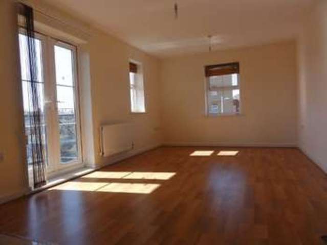  Image of 1 bedroom Property to rent in Piper Way Ilford IG1 at Piper Way  Ilford, IG1 4FE