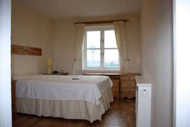  Image of 1 bedroom Flat to rent in Plymouth Wharf London E14 at Docklands, E14 3EL