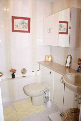  Image of 1 bedroom Flat to rent in Plymouth Wharf London E14 at Docklands, E14 3EL