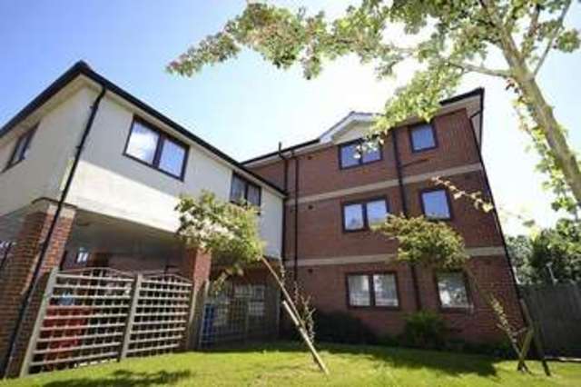  Image of 2 bedroom Flat to rent in Porters Way Polegate BN26 at Porters Way  Polegate, BN26 6RJ