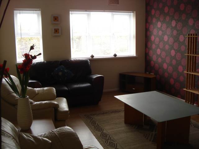  Image of 2 bedroom Flat to rent in Powderham Drive Cardiff CF11 at Grangetown Cardiff Grangetown, CF11 8ND
