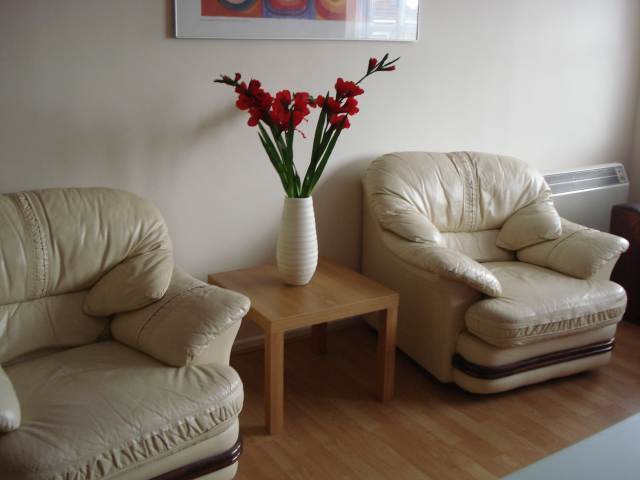  Image of 2 bedroom Flat to rent in Powderham Drive Cardiff CF11 at Grangetown Cardiff Grangetown, CF11 8ND