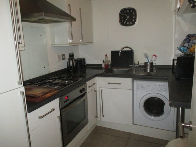  Image of 2 bedroom Maisonette for sale in Powerscourt Road Portsmouth PO2 at Powerscourt Road North End Portsmouth, PO2 7JN