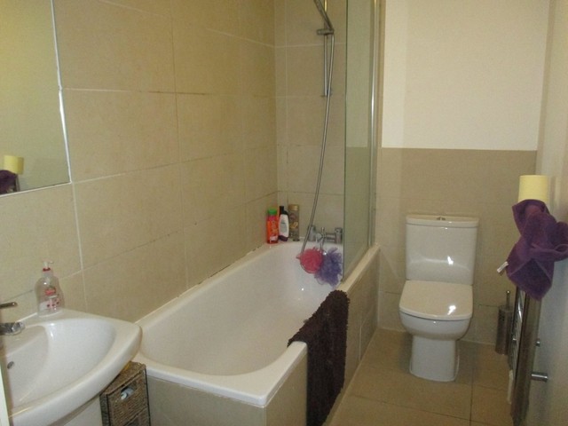  Image of 2 bedroom Maisonette for sale in Powerscourt Road Portsmouth PO2 at Powerscourt Road North End Portsmouth, PO2 7JN