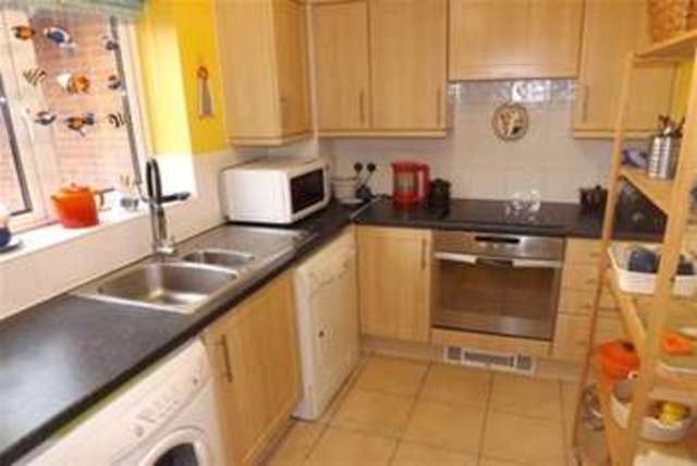  Image of 2 bedroom Flat to rent in Priory Avenue Southampton SO17 at Southampton, SO17 2NW