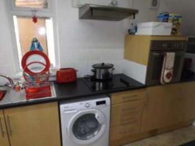  Image of 3 bedroom Semi-Detached house for sale in Putteridge Road Luton LU2 at Luton Bedfordshire Stopsley, LU2 8HG