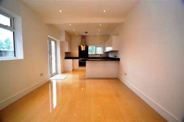  Image of 3 bedroom Semi-Detached house to rent in Queens Road London SW19 at Wimbledon, SW19 8NS