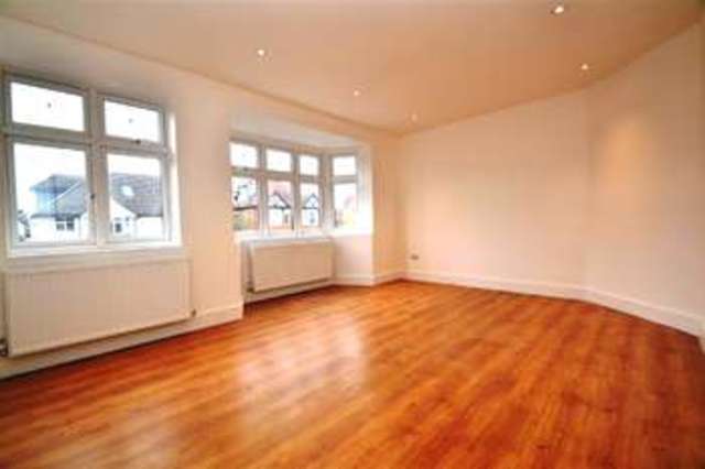  Image of 3 bedroom Semi-Detached house to rent in Queens Road London SW19 at Wimbledon, SW19 8NS